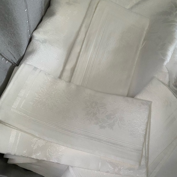 VINTAGE Luxury Rectangular Tablecloth & 3 Napkins - Picture 9 of 16